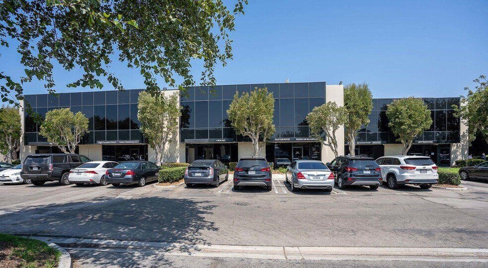 More Photos Of 350 S Crenshaw Blvd, Torrance Unknown For Lease