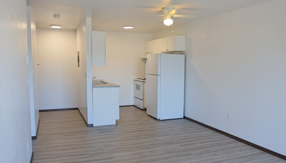 More Photos Of 10524 102 St, Taylor Apartments For Sale