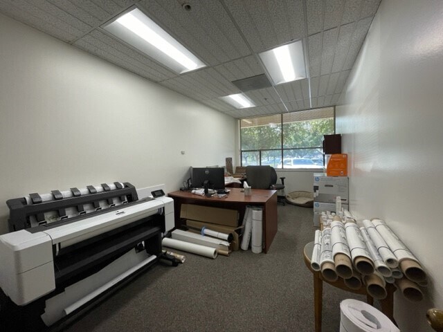 More Photos Of 190 S Orchard Ave, Vacaville Office For Lease