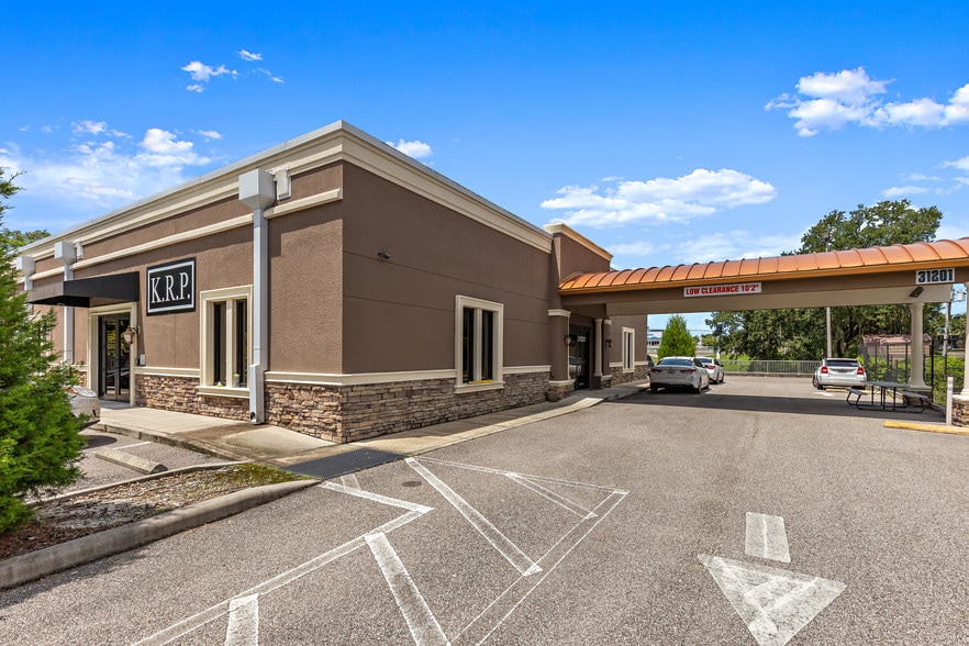 More Photos Of 31201 US Highway 19 N, Palm Harbor Medical For Lease