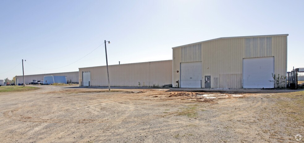 More Photos Of 8600 S I-35 Service Rd, Oklahoma City Warehouse For Sale