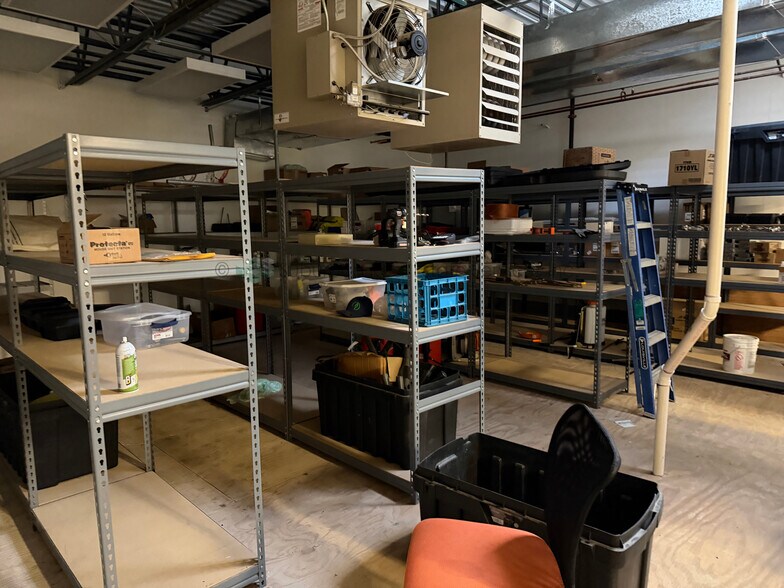 More Photos Of 2600 Beverly Dr, Aurora Light Distribution For Sale