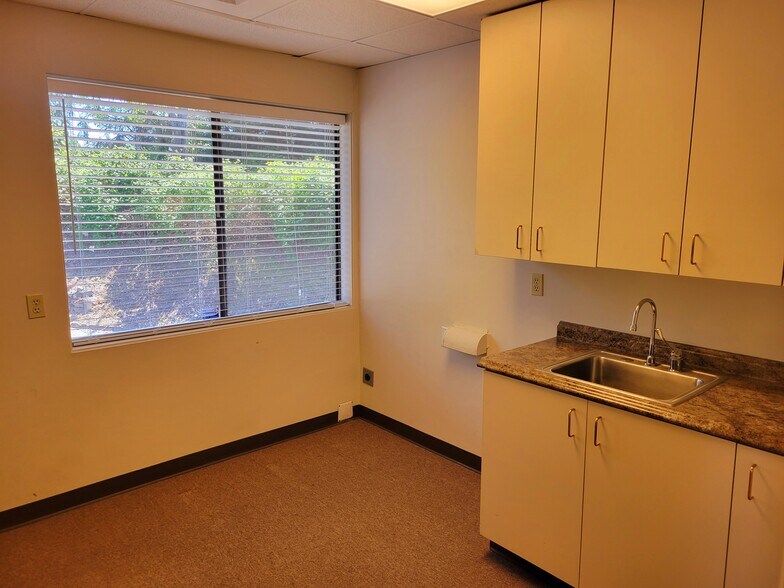 More Photos Of 32123 1st Ave S, Federal Way Medical For Lease