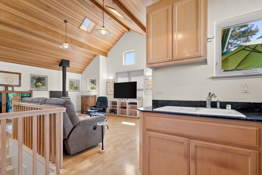 More Photos Of 518 Capitola Ave, Capitola Multifamily For Sale