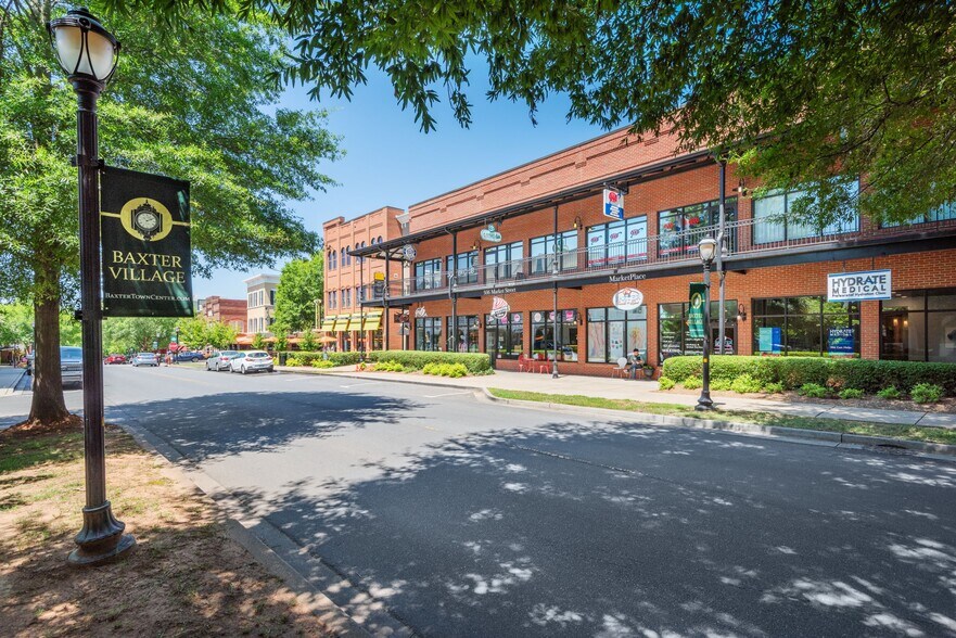 More Photos Of 936 Market St, Fort Mill Office For Lease