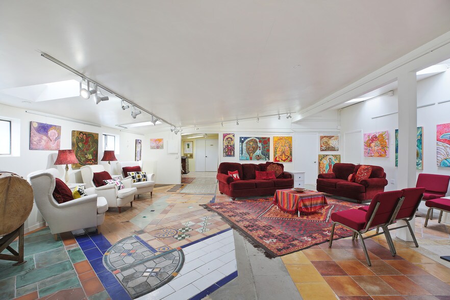 More Photos Of 75 Fremont Dr, Sonoma Storefront Retail Residential For Sale