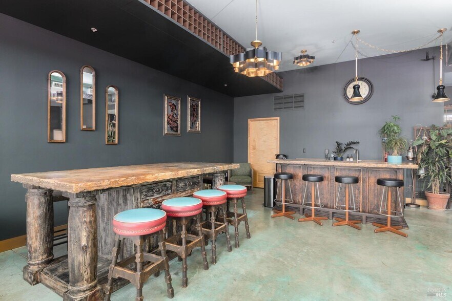 More Photos Of 21015 Geyserville Ave, Geyserville General Retail For Sale