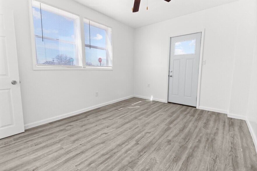 More Photos Of 1630 N Granville Ave, Muncie General Retail For Sale