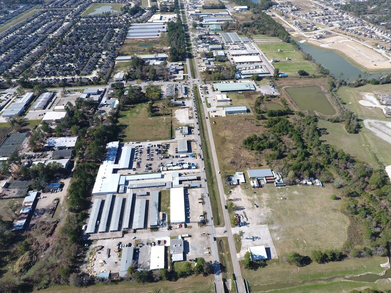 More Photos Of 1964 Northpark Dr, Kingwood Storefront For Sale