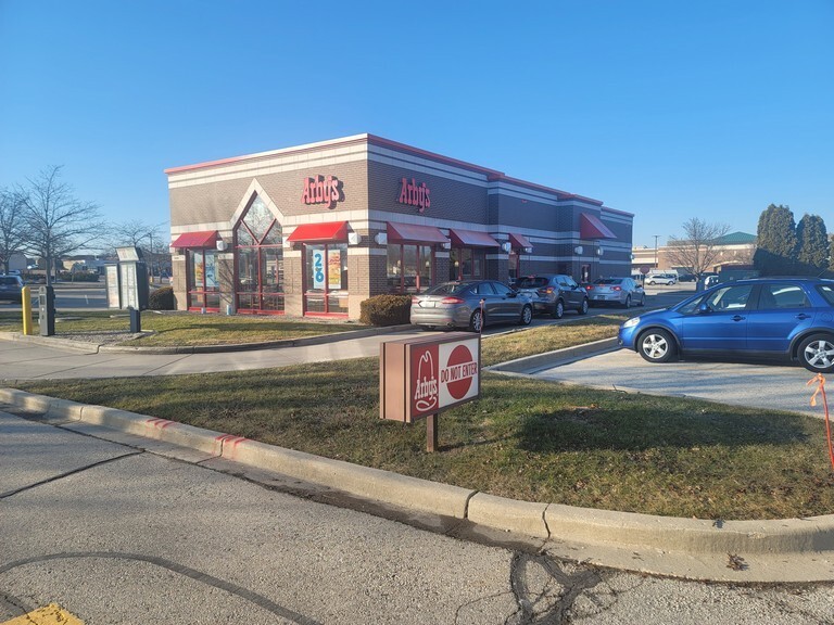 More Photos Of 5910-5960 75th St, Kenosha Unknown For Lease