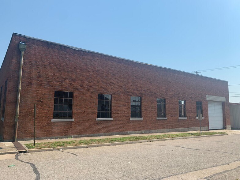 More Photos Of 107 W 2nd St, Webb City Industrial For Sale