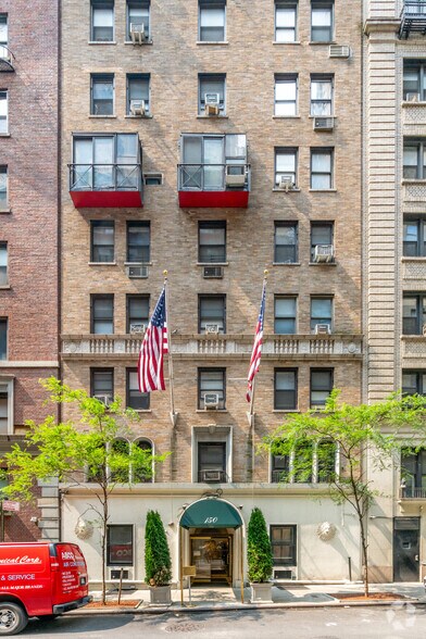 More Photos Of 150 W 58th St, New York Apartments For Lease