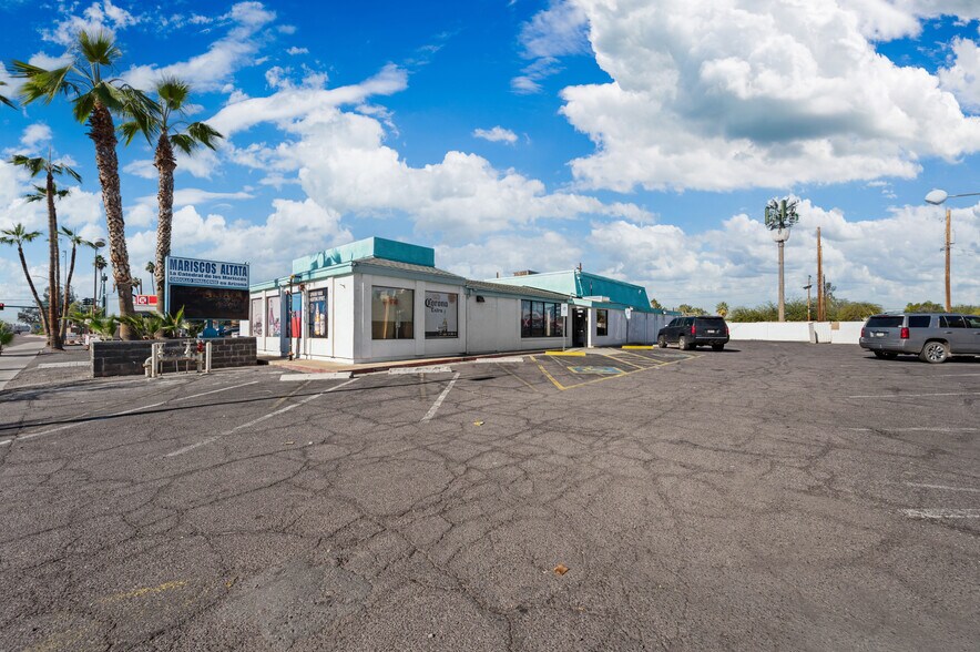 More Photos Of 5828 W Indian School Rd, Phoenix Restaurant For Sale