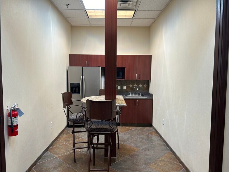 More Photos Of 1880 E Warm Springs Rd, Las Vegas Loft Creative Space For Sale
