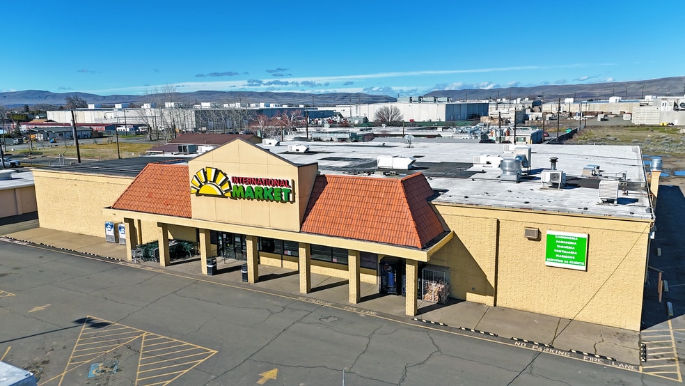 More Photos Of 512 W 1st St, Wapato General Retail For Sale