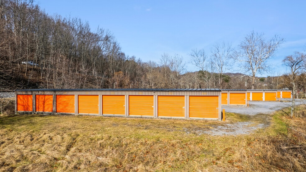 More Photos Of 129 Goldwing dr, North Tazewell Industrial For Sale