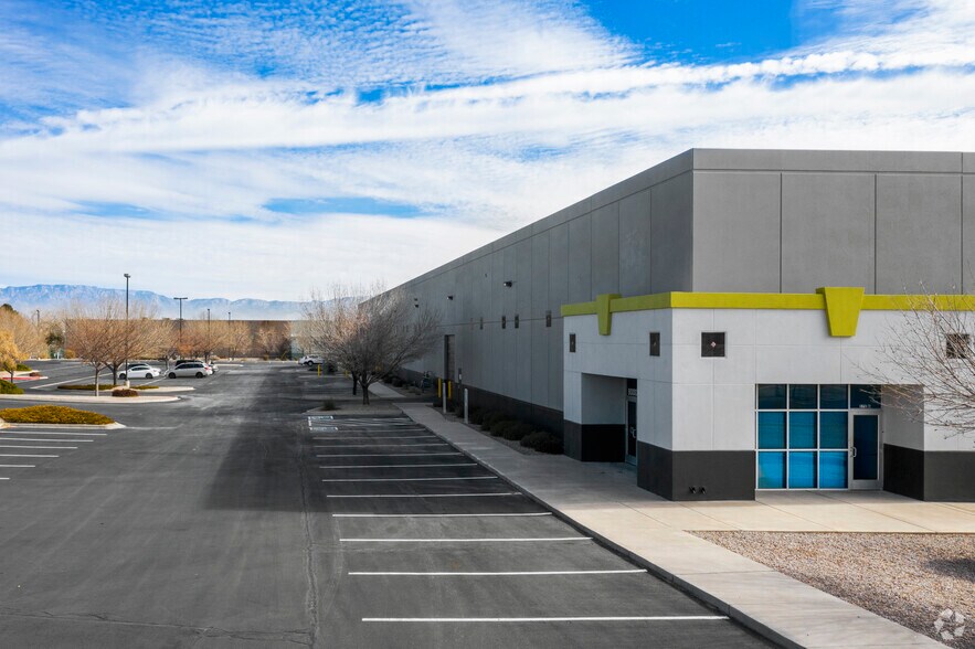 More Photos Of 8000 Bluewater Rd NW, Albuquerque Distribution For Lease