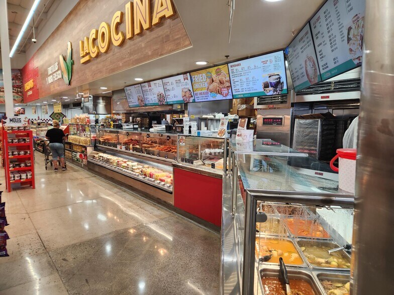 More Photos Of 1050 S A St, Oxnard General Retail For Sale