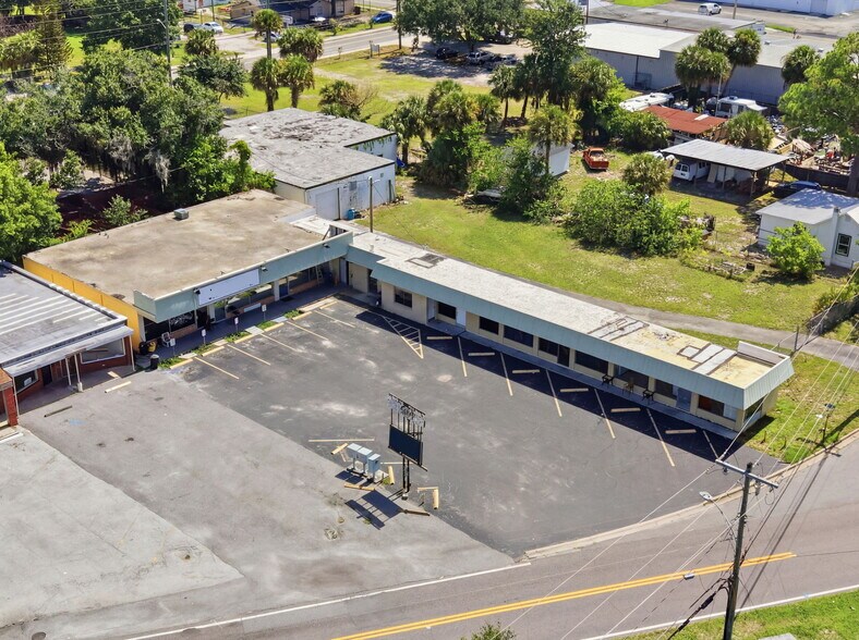 More Photos Of 1122 Lake Dr, Cocoa Storefront Retail Office For Sale