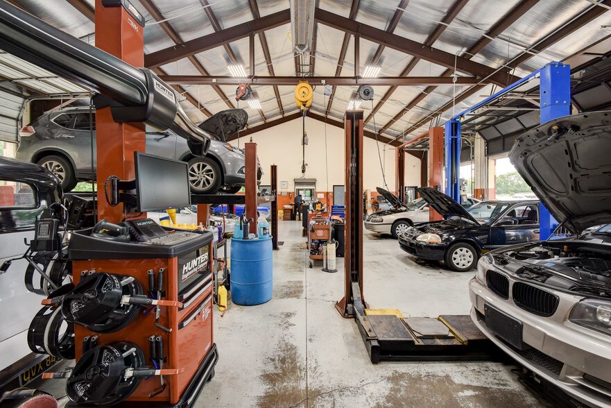 More Photos Of 1141 Us-90-Alt Hwy, Richmond Auto Repair For Sale