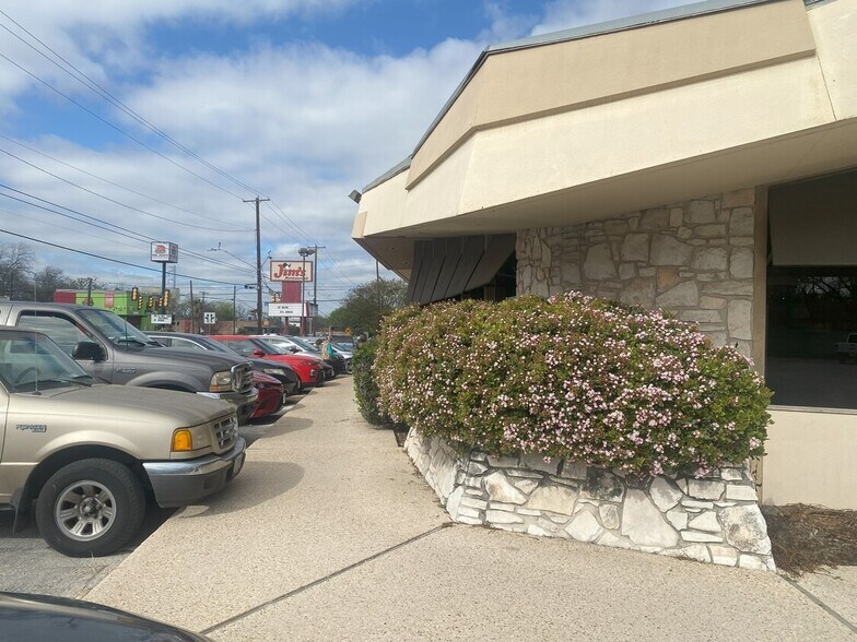 More Photos Of 3400 San Pedro Ave, San Antonio Land For Lease