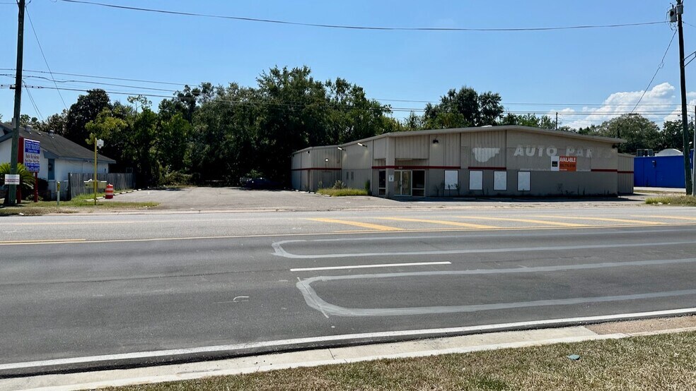 More Photos Of 3107 Spring Hill Ave, Mobile Freestanding For Sale