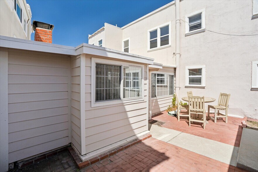 More Photos Of 1644 Monterey Blvd, Hermosa Beach Multifamily For Sale