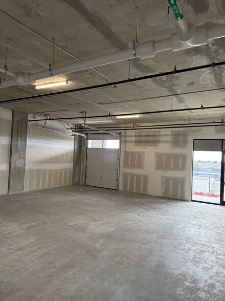 More Photos Of 8250 Manitoba St, Vancouver Flex For Lease