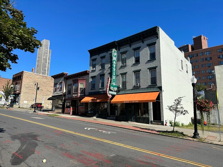 More Photos Of 123 Madison Ave, Albany Storefront Retail Residential For Lease