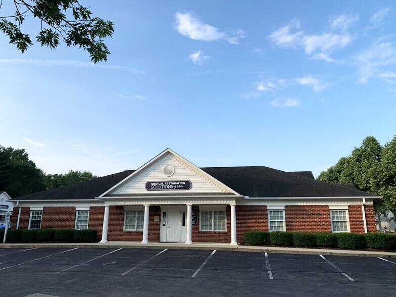 More Photos Of 68 N High St, New Albany Medical For Lease