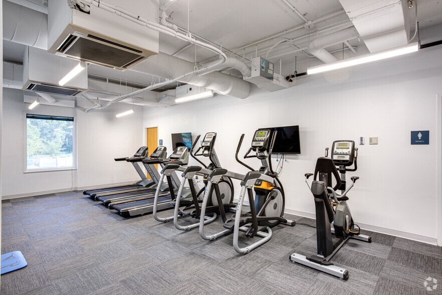 More Photos Of 10400 Eaton Pl, Fairfax Office For Lease