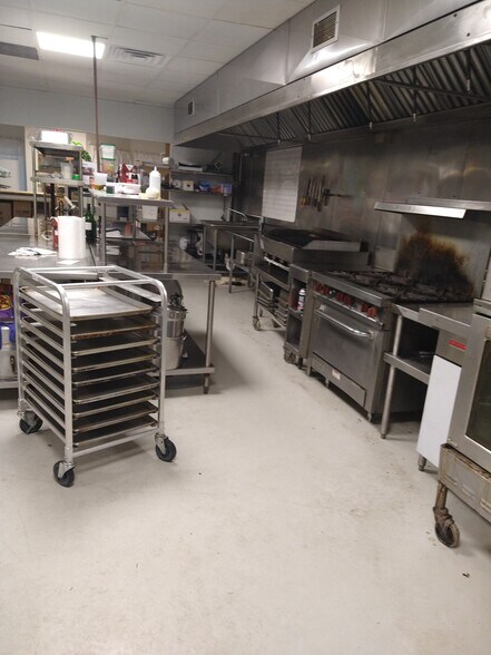 More Photos Of 140 Point Judith Rd, Narragansett Storefront Retail Office For Sale