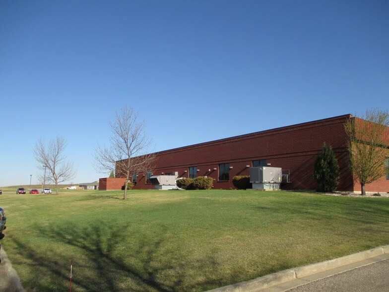 More Photos Of 2700 8th St NW, Minot Medical For Sale