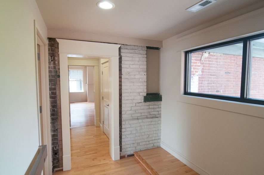 More Photos Of 315 Albemarle Ave SE, Roanoke Industrial For Lease