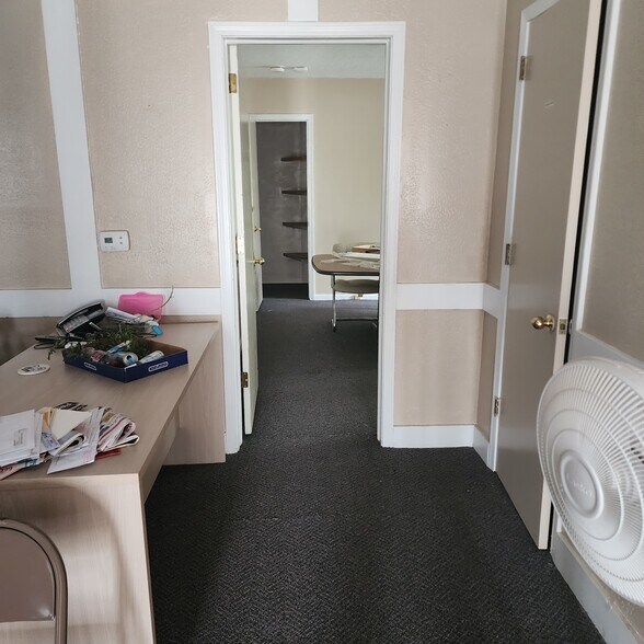 More Photos Of 401 N Spring St, Independence Apartments For Sale