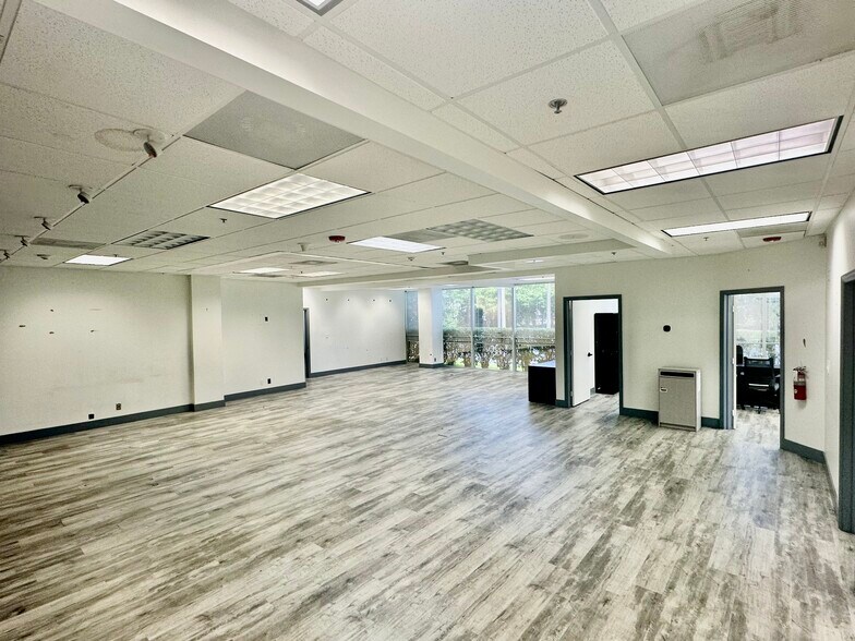 More Photos Of 1000 NW 65th St, Fort Lauderdale Office For Lease
