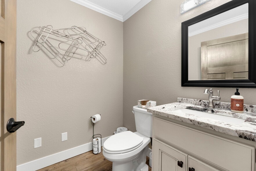 More Photos Of 207 W North St, Columbia City Office Residential For Sale