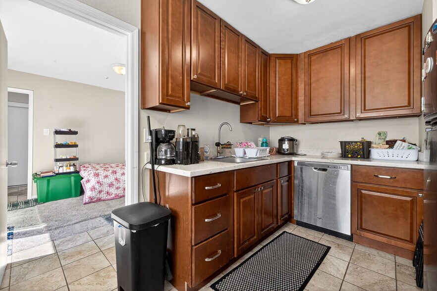 More Photos Of 600-606 Pacific Ave, Santa Rosa Apartments For Sale