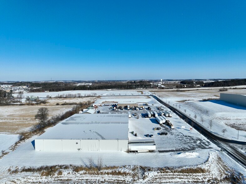 More Photos Of 2700 Alreich Ave, Baldwin Service For Sale