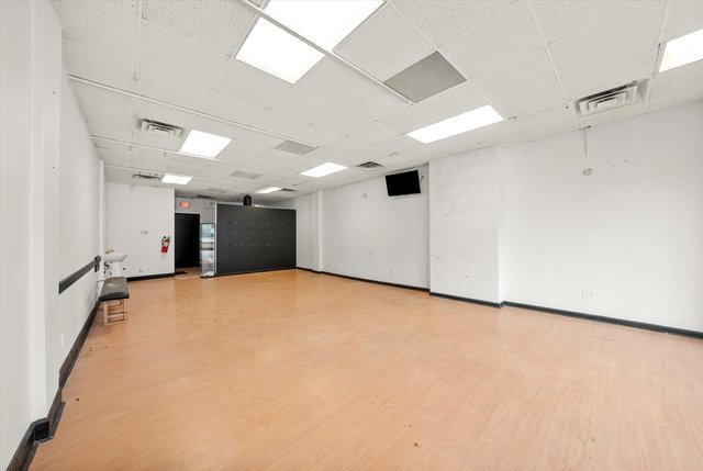 More Photos Of 358-368 W Jefferson St, Joliet General Retail For Sale
