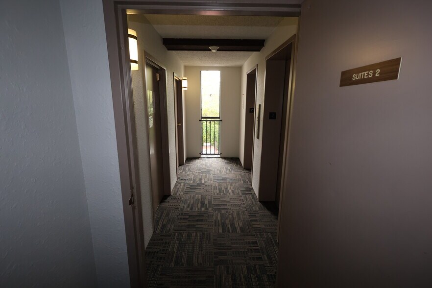 More Photos Of 631 Sixth St, New Westminster Apartments For Lease