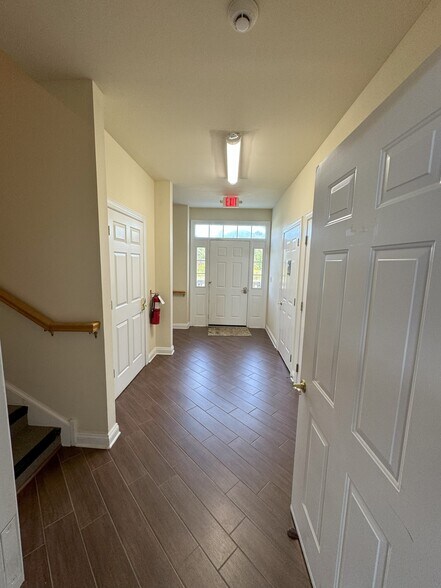 More Photos Of 1900 Manakin Rd, Manakin Sabot Office For Sale