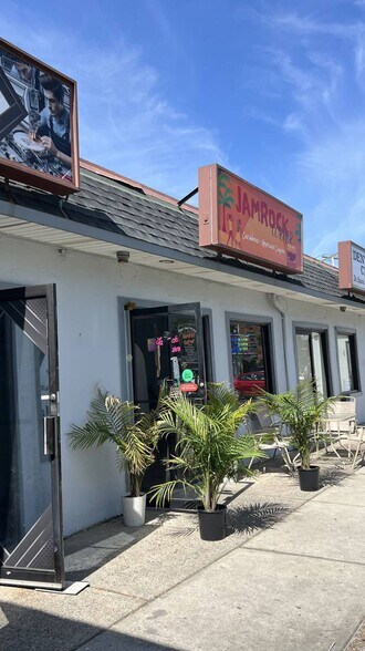 More Photos Of 319 Main St, Keansburg Freestanding For Lease