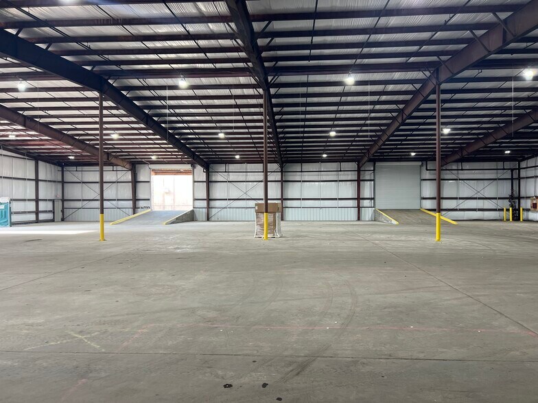 More Photos Of 3451 Georgia Pacific Ave, Mobile Warehouse For Lease