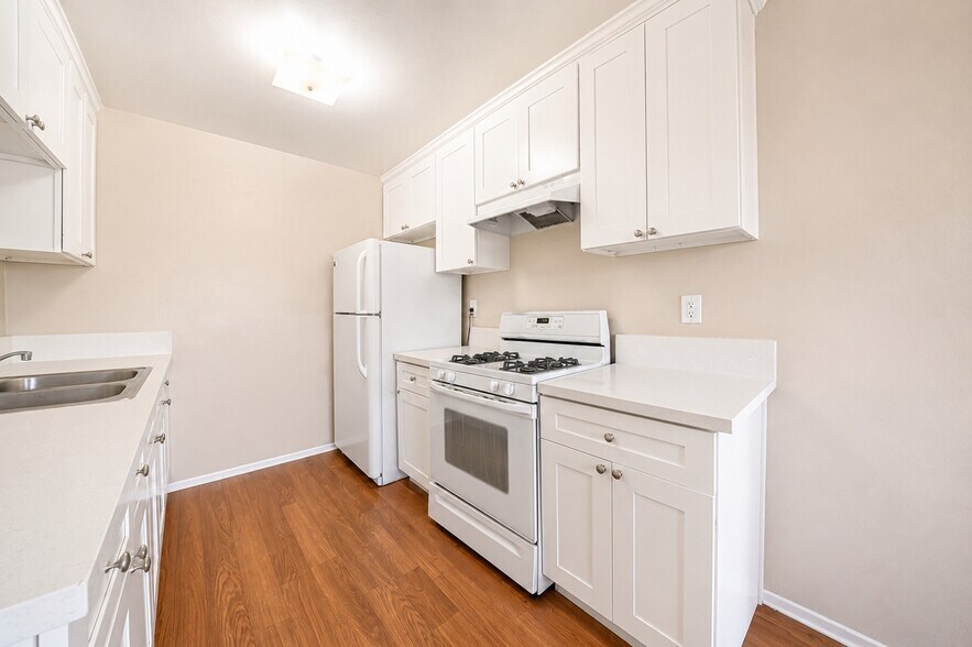 More Photos Of 383 Orchid Ln, Pomona Apartments For Sale