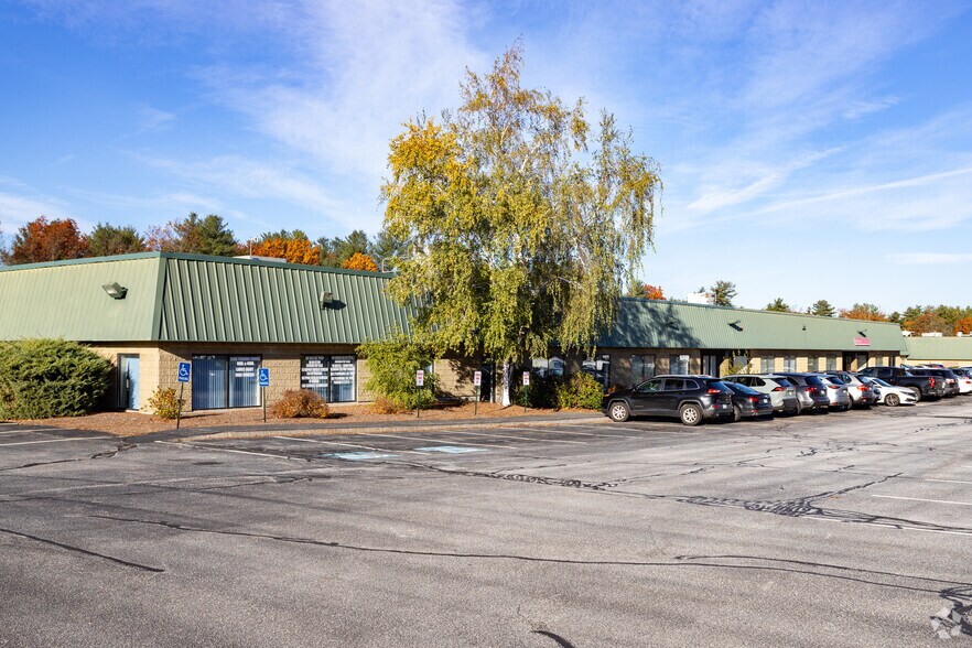 Primary Photo Of 7 Perimeter Rd, Manchester Light Manufacturing For Lease