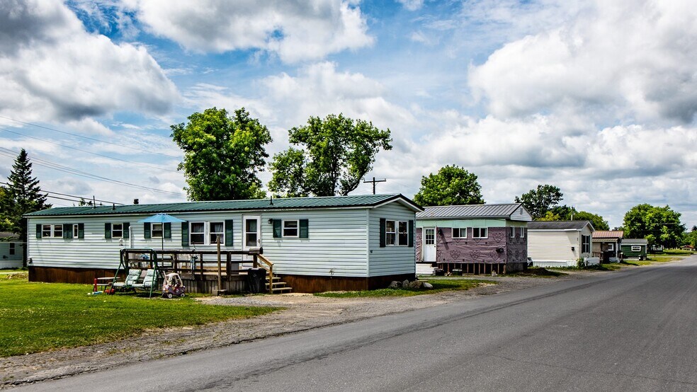 More Photos Of 50 Davis St, Presque Isle Manufactured Housing Mobile Home Park For Sale