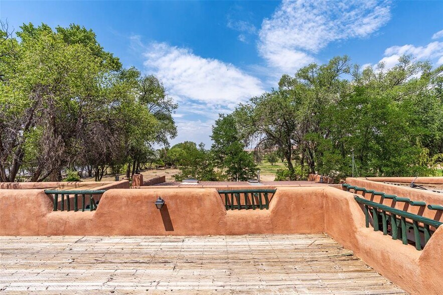 More Photos Of 18 Destierro Trail, Santa Fe Lodge Meeting Hall For Sale