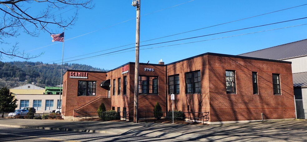 Primary Photo Of 2765-2775 NW Nicolai St, Portland Warehouse For Lease