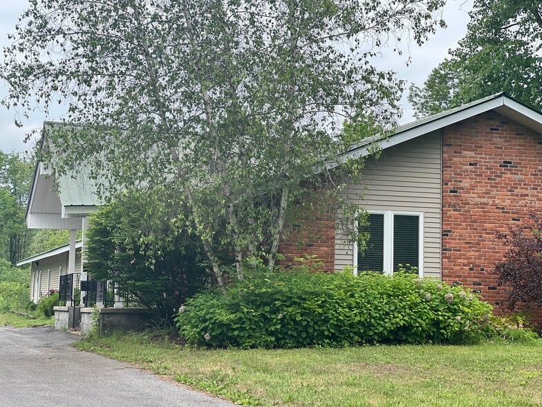 More Photos Of 5639 Walker Rd, Utica Specialty For Sale